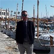 Profesor de piano divertido, experimentado y entusiasta disponible para dar clases en todas las áreas de Valencia